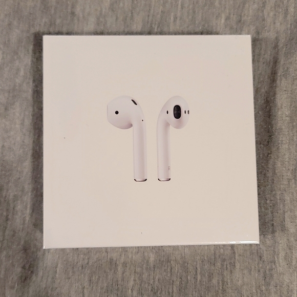 Apple - Airpods with Wireless Charging Case - WhiteModel:MRXJ2AM/A - Picture 1 of 4